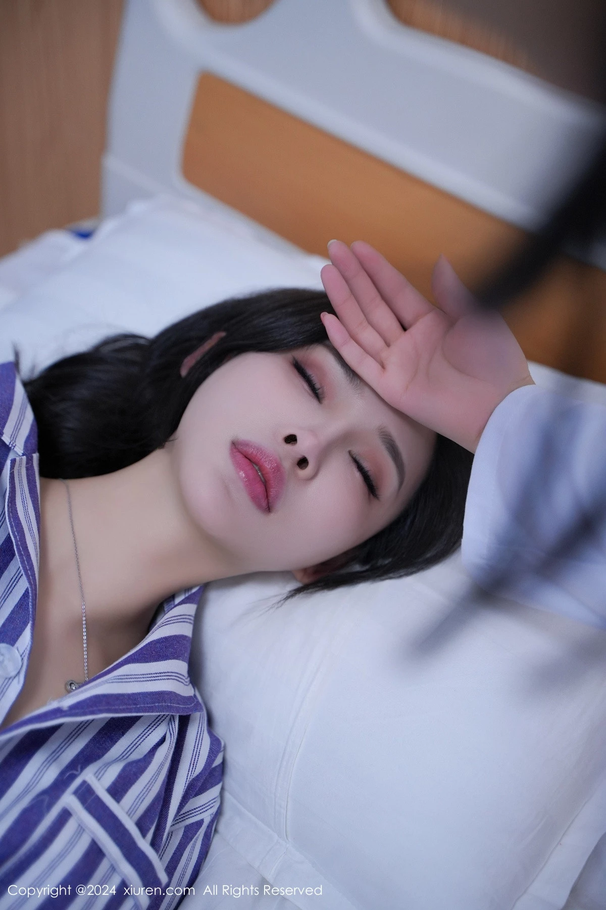 秀人集.com_[XiuRen秀人网]No.8346_女神Carol周妍希X角色扮演患者服配开档肉丝秀丰满身材诱惑写真72P