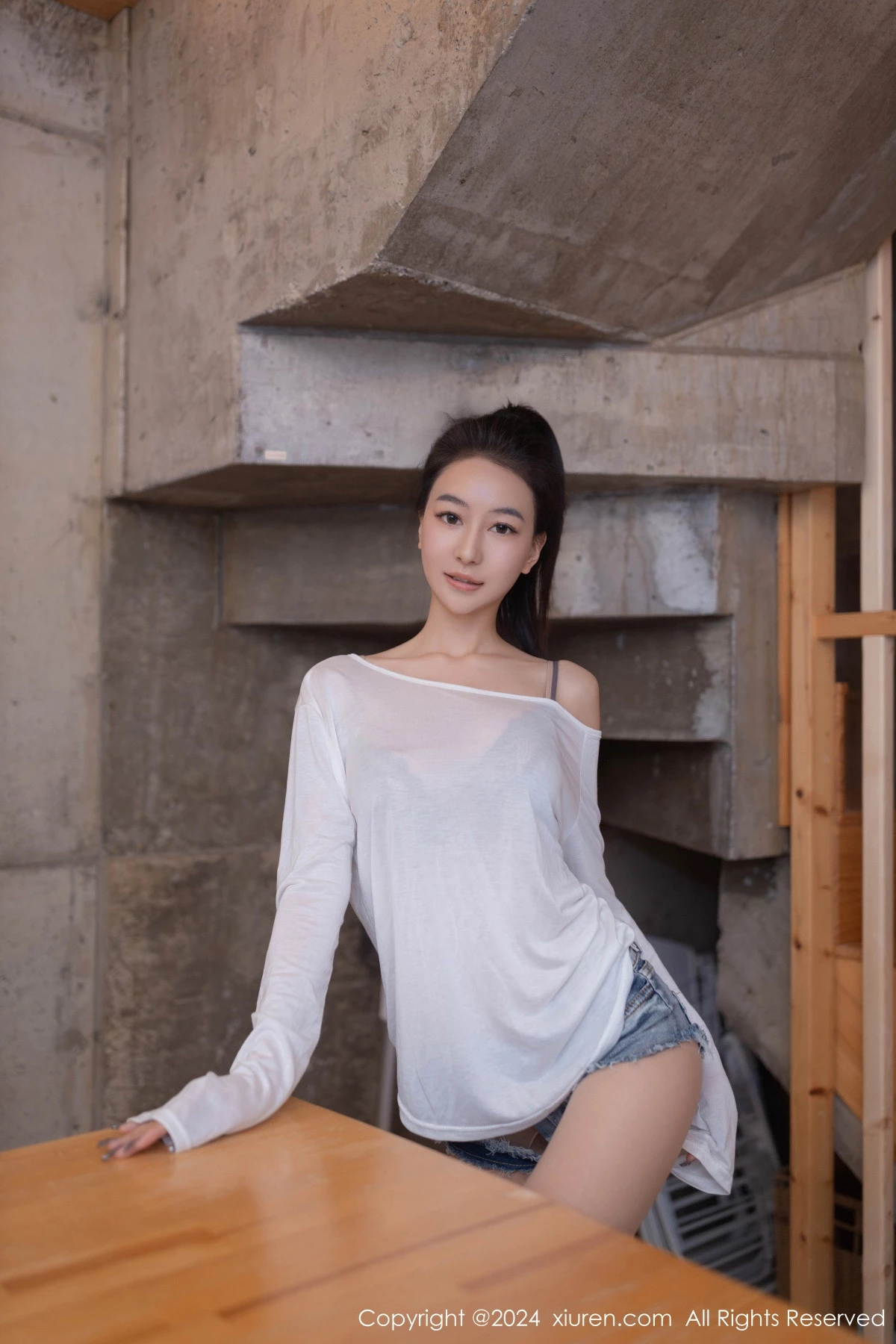 秀人集.com_[XiuRen秀人网]No.8345_模特熊小诺性感白T露蕾丝内衣配开档肉丝秀曼妙身姿诱惑写真82P