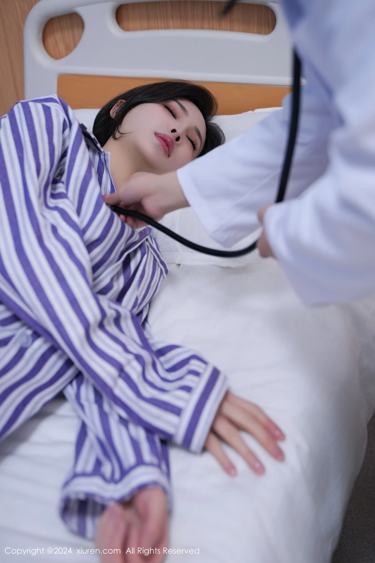 秀人集.com_[XiuRen秀人网]No.8346_女神Carol周妍希X角色扮演患者服配开档肉丝秀丰满身材诱惑写真72P