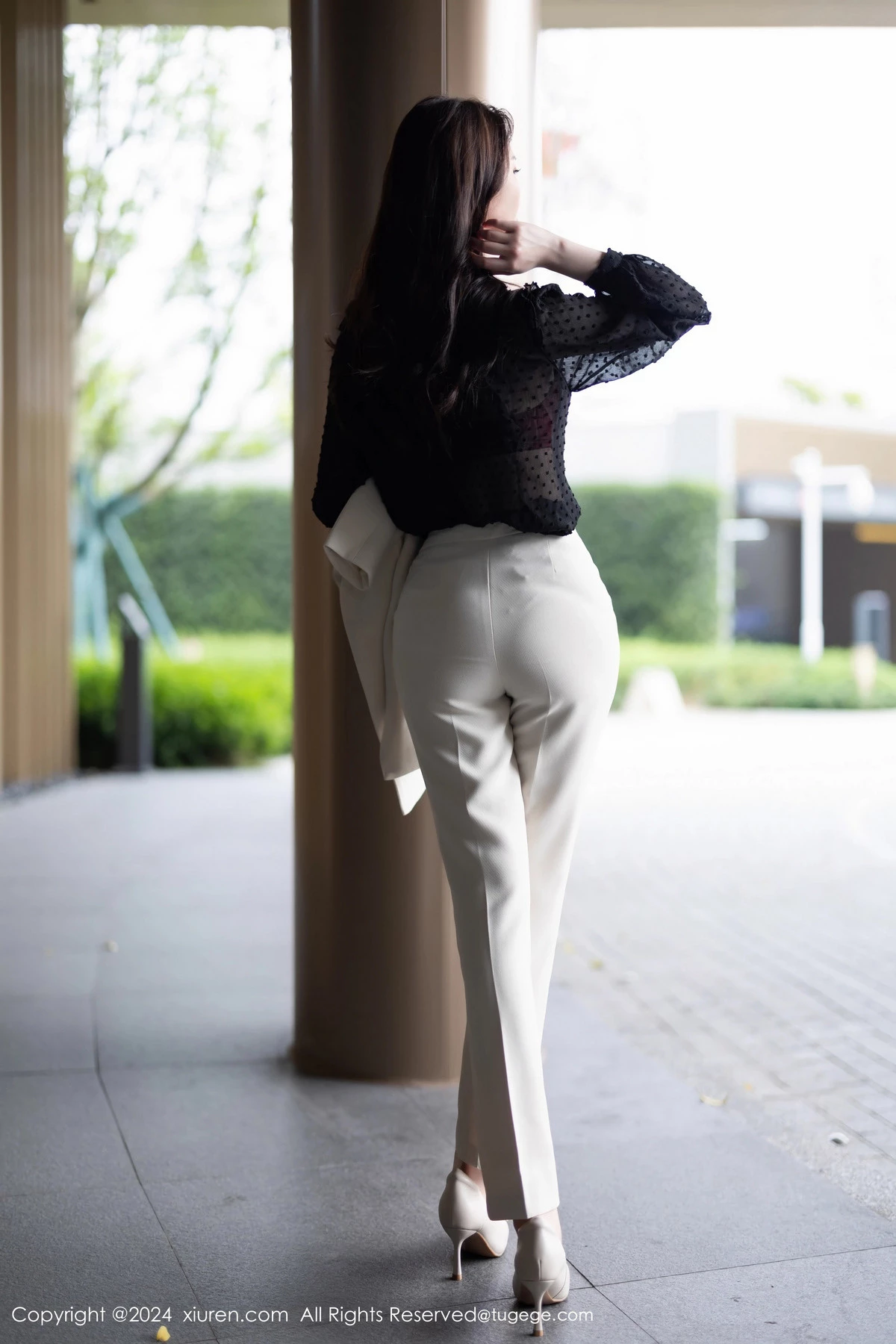 秀人集.com_[XiuRen秀人网]No.8354_模特梦心玥性感白色套装露黑色轻透内衣配超薄肉丝迷人诱惑写真90P