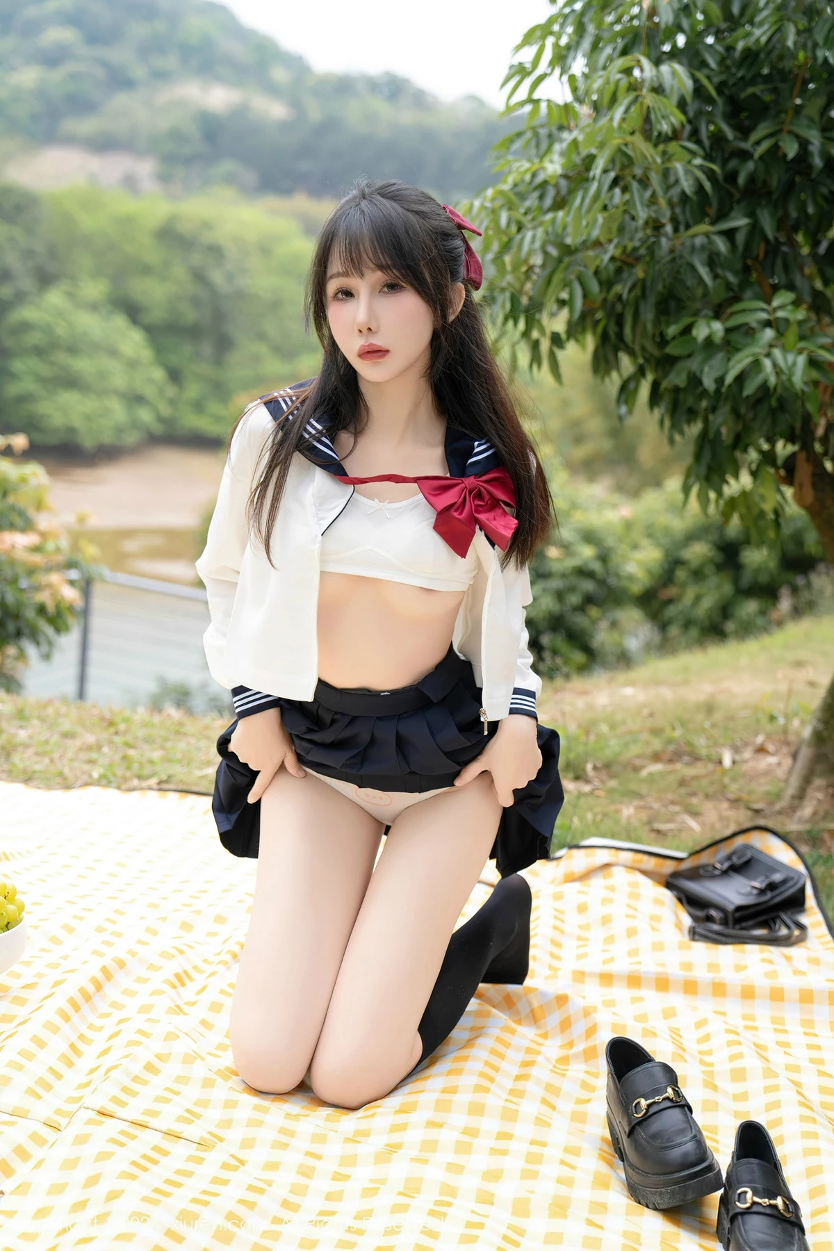 秀人集.com_[XiuRen秀人网]No.8365_模特波巧酱长白山旅拍性感学妹制服配黑丝袜秀曼妙身姿诱惑写真85P