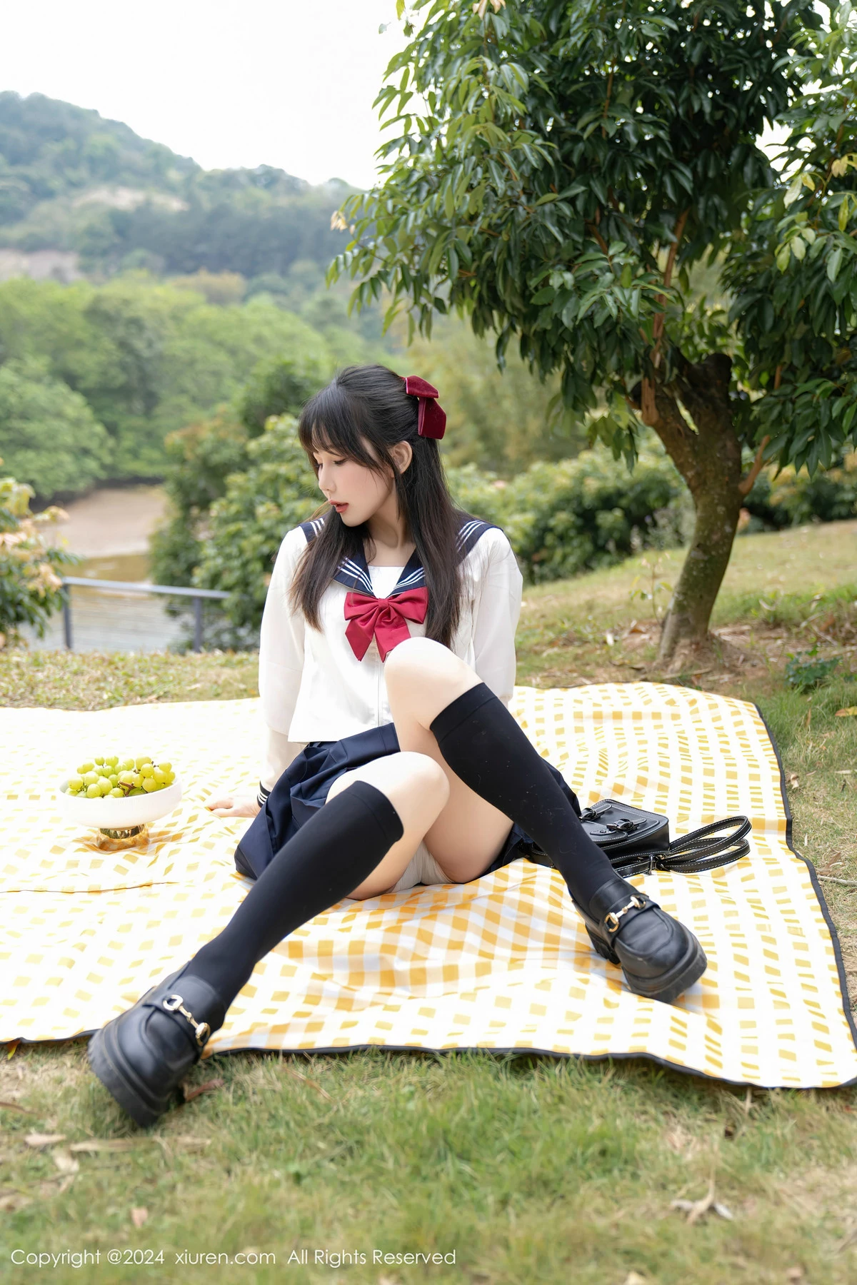 秀人集.com_[XiuRen秀人网]No.8365_模特波巧酱长白山旅拍性感学妹制服配黑丝袜秀曼妙身姿诱惑写真85P