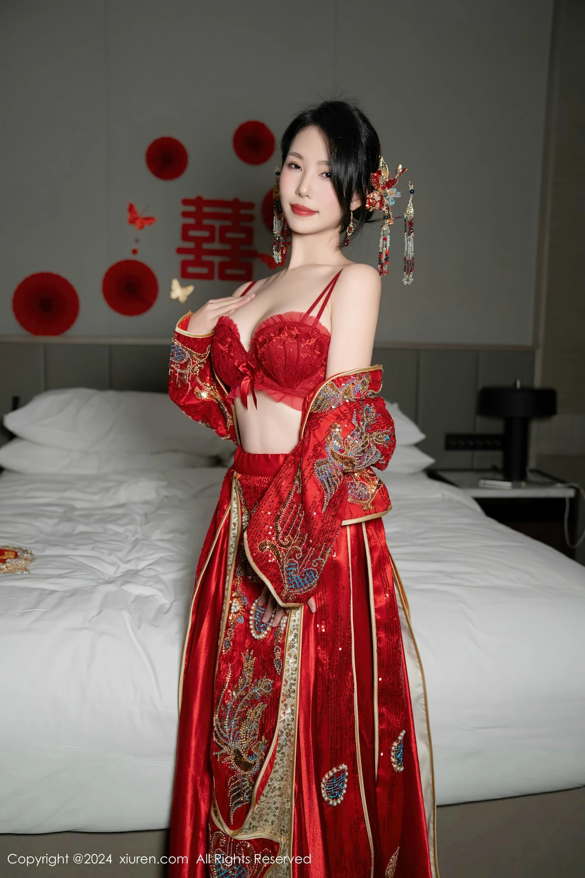 秀人集.com_[XiuRen秀人网]No.8376_模特利世性感红色新娘妆露红色内衣配超薄闪亮肉丝完美诱惑写真95P