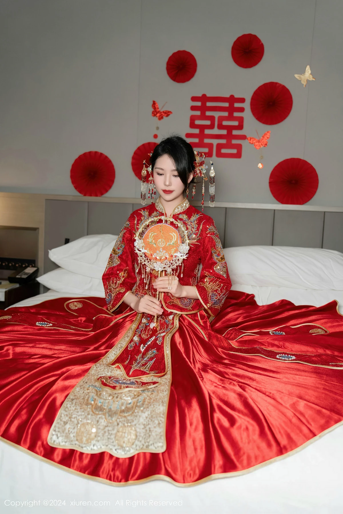 秀人集.com_[XiuRen秀人网]No.8376_模特利世性感红色新娘妆露红色内衣配超薄闪亮肉丝完美诱惑写真95P