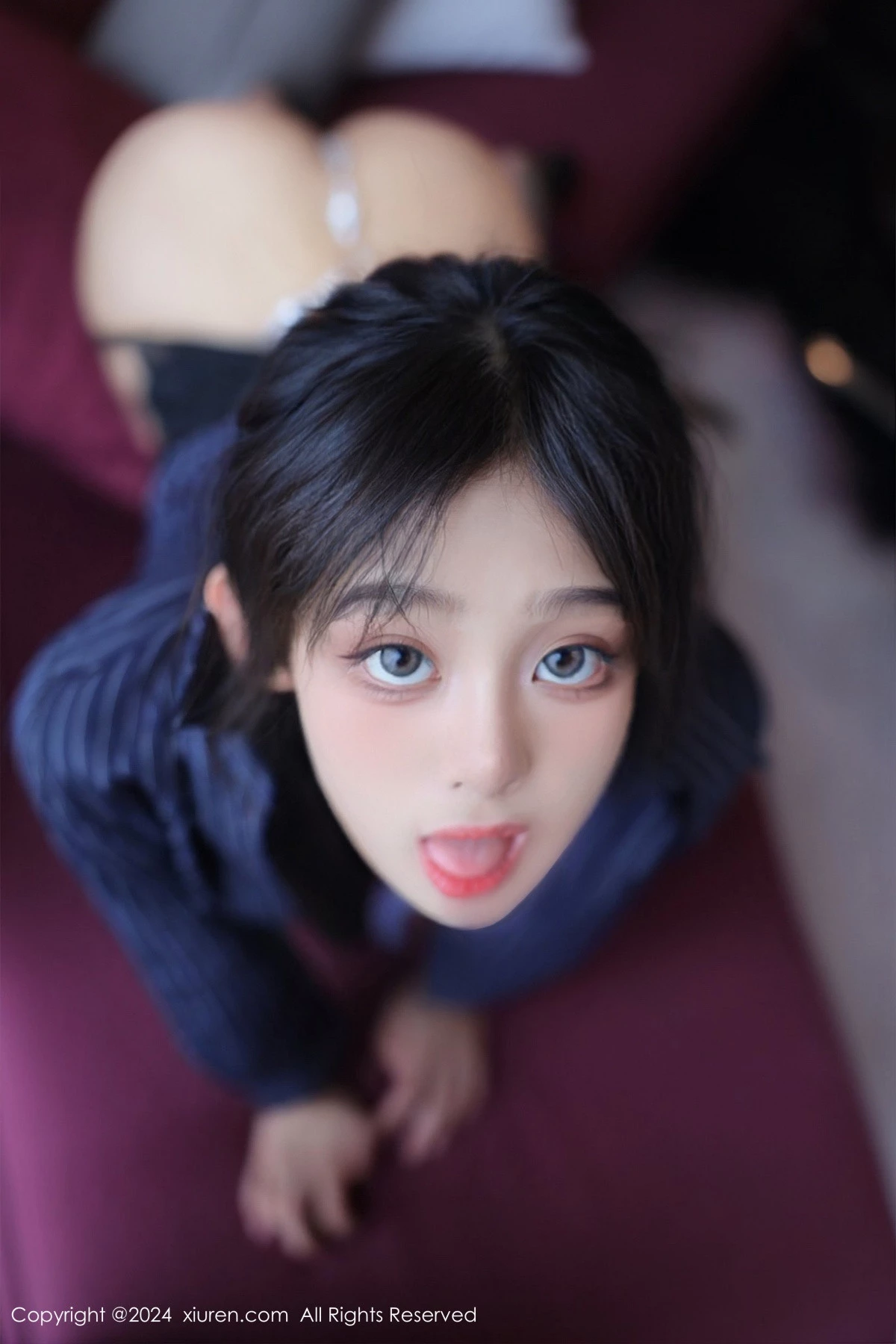 秀人集.com_[XiuRen秀人网]No.8373_模特王心悦性感蓝色OL服饰配黑丝吊袜半脱秀惹火身材诱惑写真82P