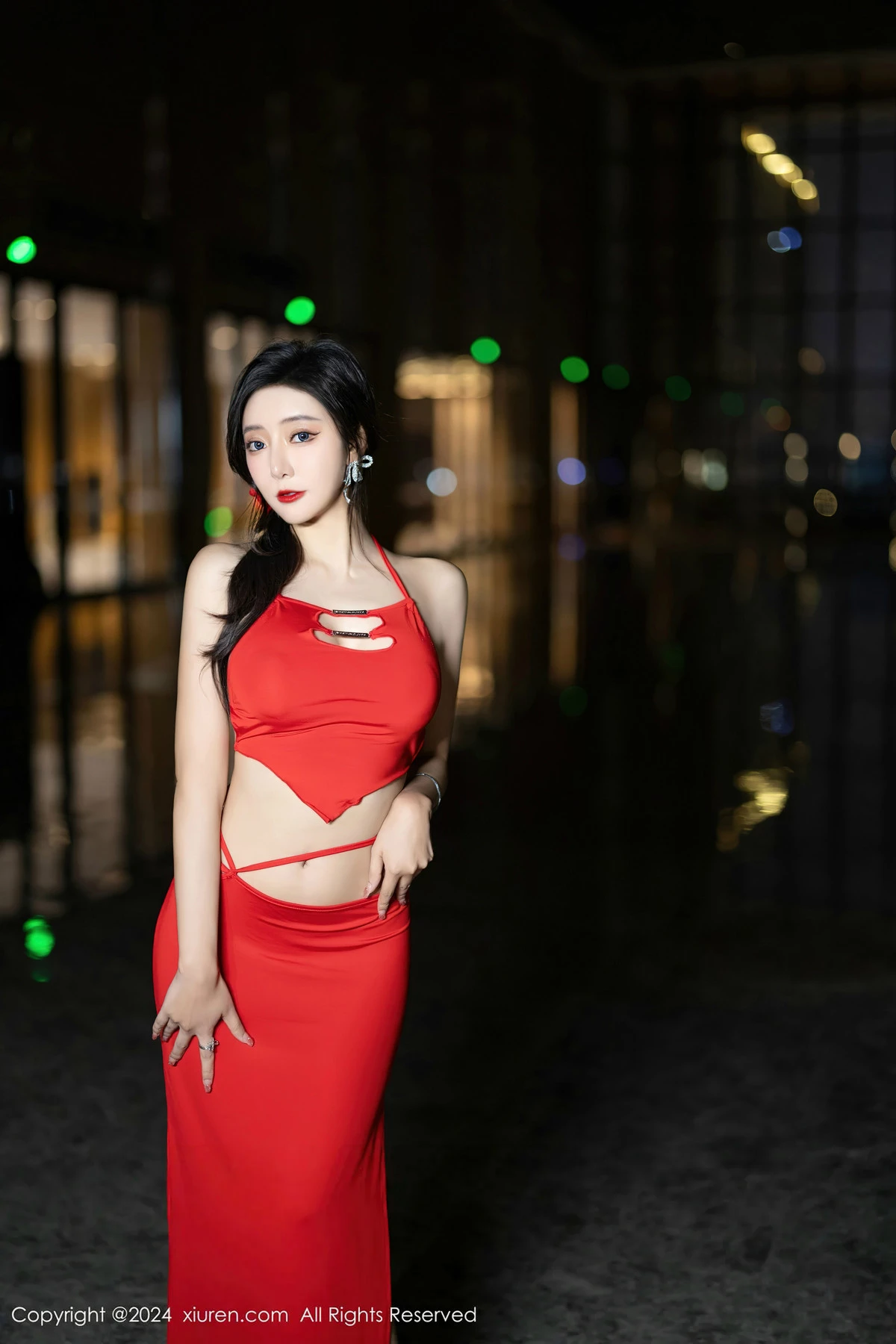 秀人集.com_[XiuRen秀人网]No.8378_女神王馨瑶yanni红色连衣裙+杏色轻透连衣裙秀完美身材诱惑写真80P