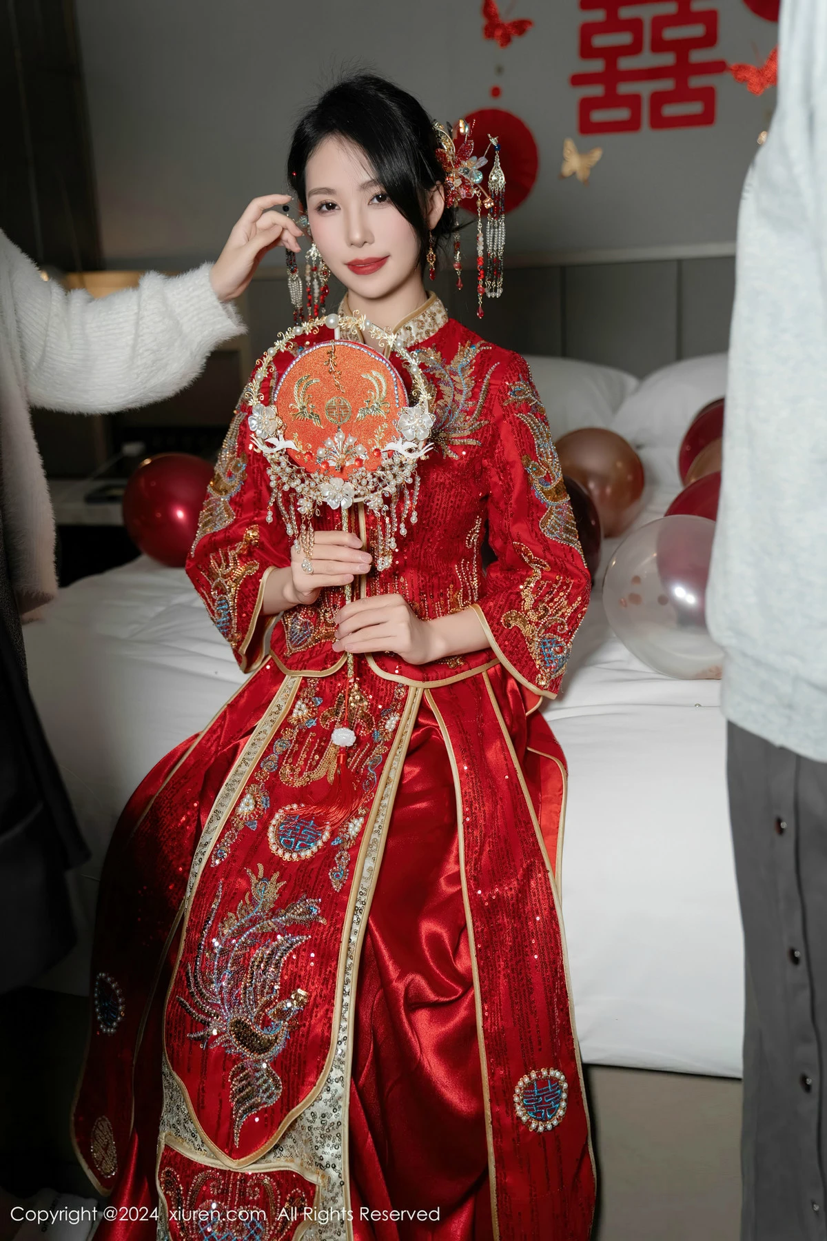 秀人集.com_[XiuRen秀人网]No.8376_模特利世性感红色新娘妆露红色内衣配超薄闪亮肉丝完美诱惑写真95P