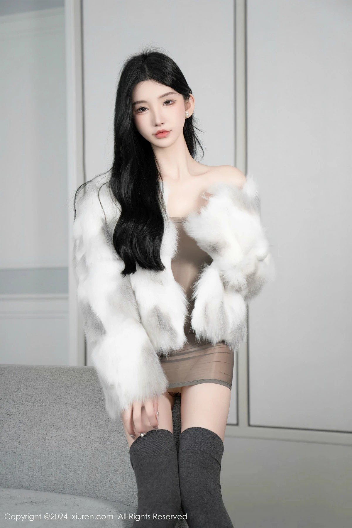 秀人集.com_[XiuRen秀人网]No.8383_女神周于希Sally性感灰色轻透上衣配灰丝袜秀惹火身材诱惑写真96P