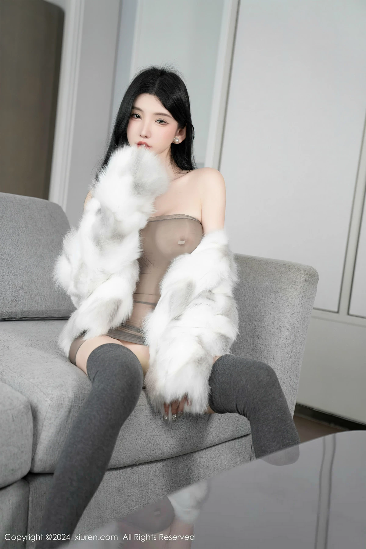 秀人集.com_[XiuRen秀人网]No.8383_女神周于希Sally性感灰色轻透上衣配灰丝袜秀惹火身材诱惑写真96P