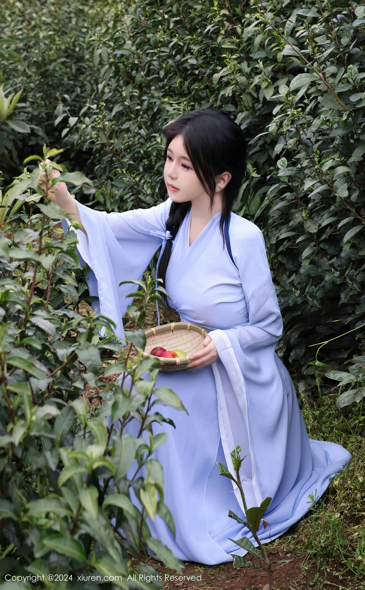 秀人集.com_[XiuRen秀人网]No.8386_模特小薯条nienie户外剧情性感蓝色连衣裙半脱秀惹火身材诱惑写真85P