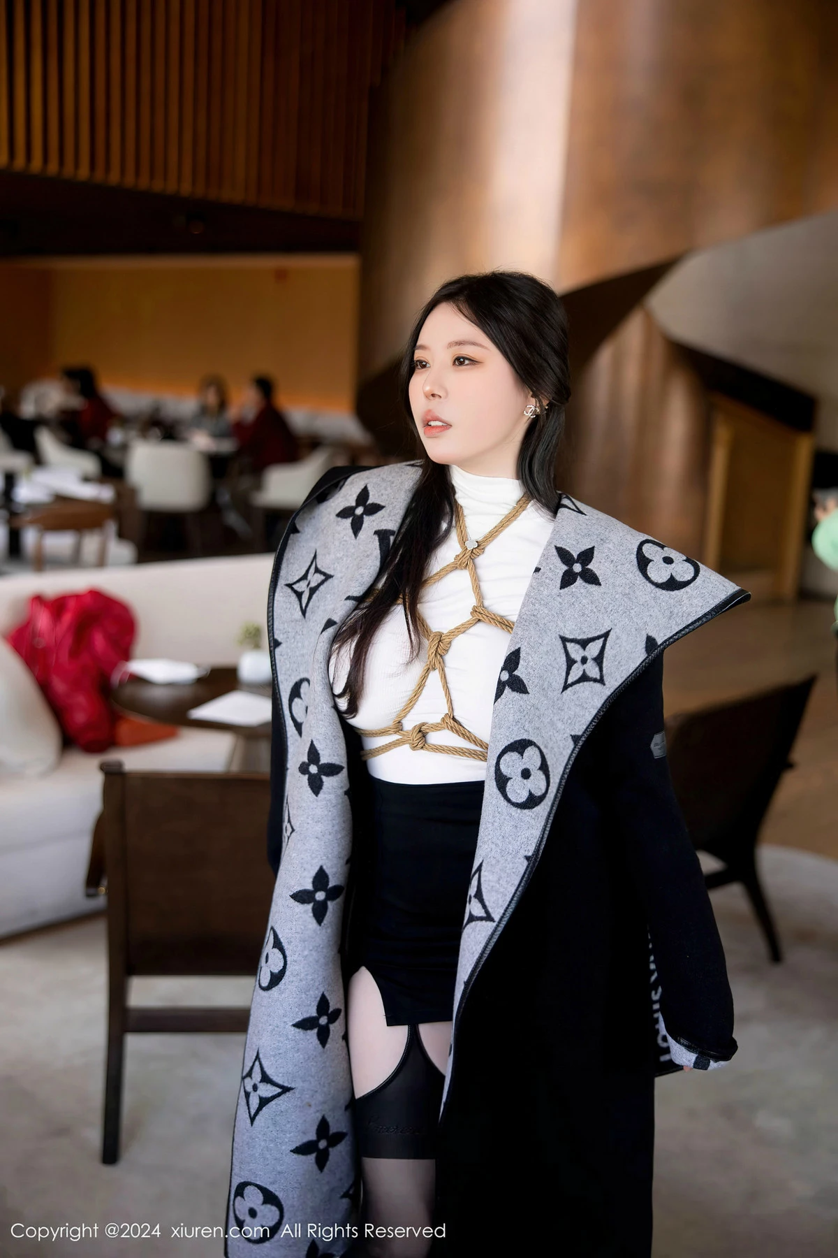 秀人集.com_[XiuRen秀人网]No.8390_模特白茹雪私房捆绑艺白色轻透衣配黑丝吊袜秀丰腴身材诱惑写真90P