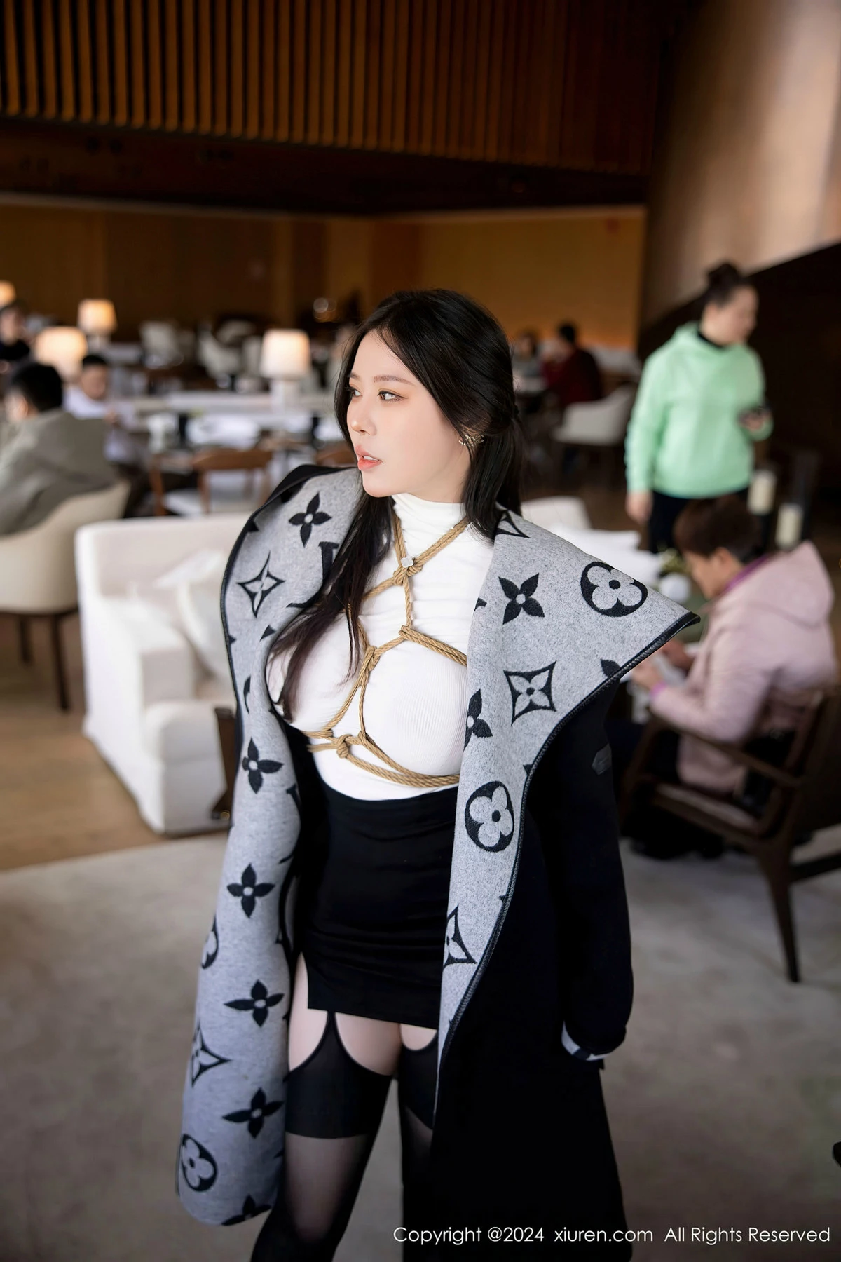 秀人集.com_[XiuRen秀人网]No.8390_模特白茹雪私房捆绑艺白色轻透衣配黑丝吊袜秀丰腴身材诱惑写真90P