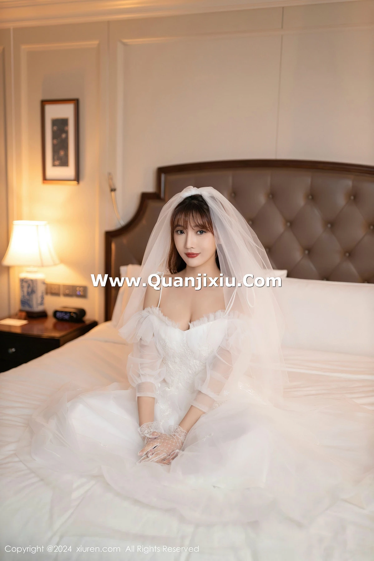 秀人集.com_[XiuRen秀人网]No.8418_模特陆萱萱性感白色婚纱配超薄肉丝半脱秀惹火身材撩人诱惑写真80P