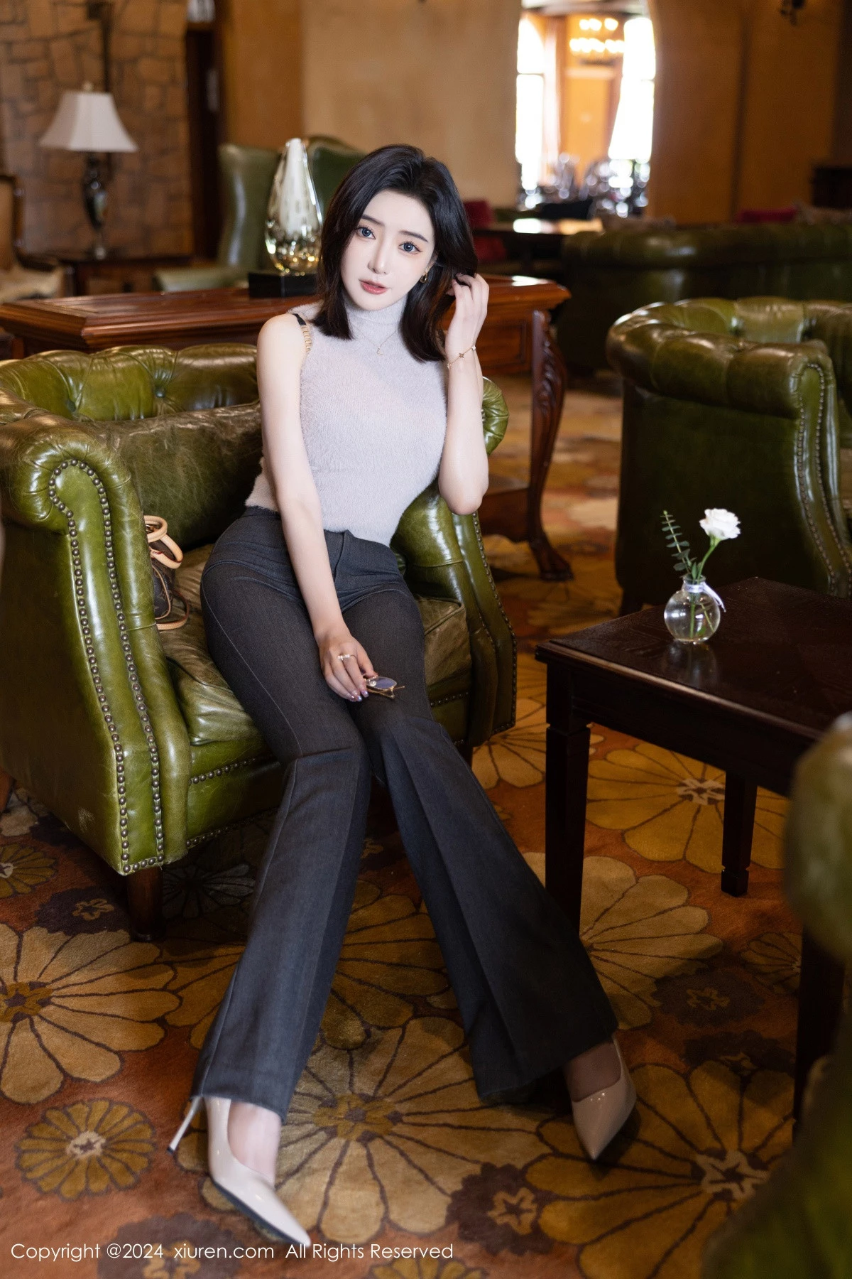 秀人集.com_[XiuRen秀人网]No.8451_女神王馨瑶yanni私房性感豹纹内衣配超薄黑丝秀完美身材诱惑写真80P