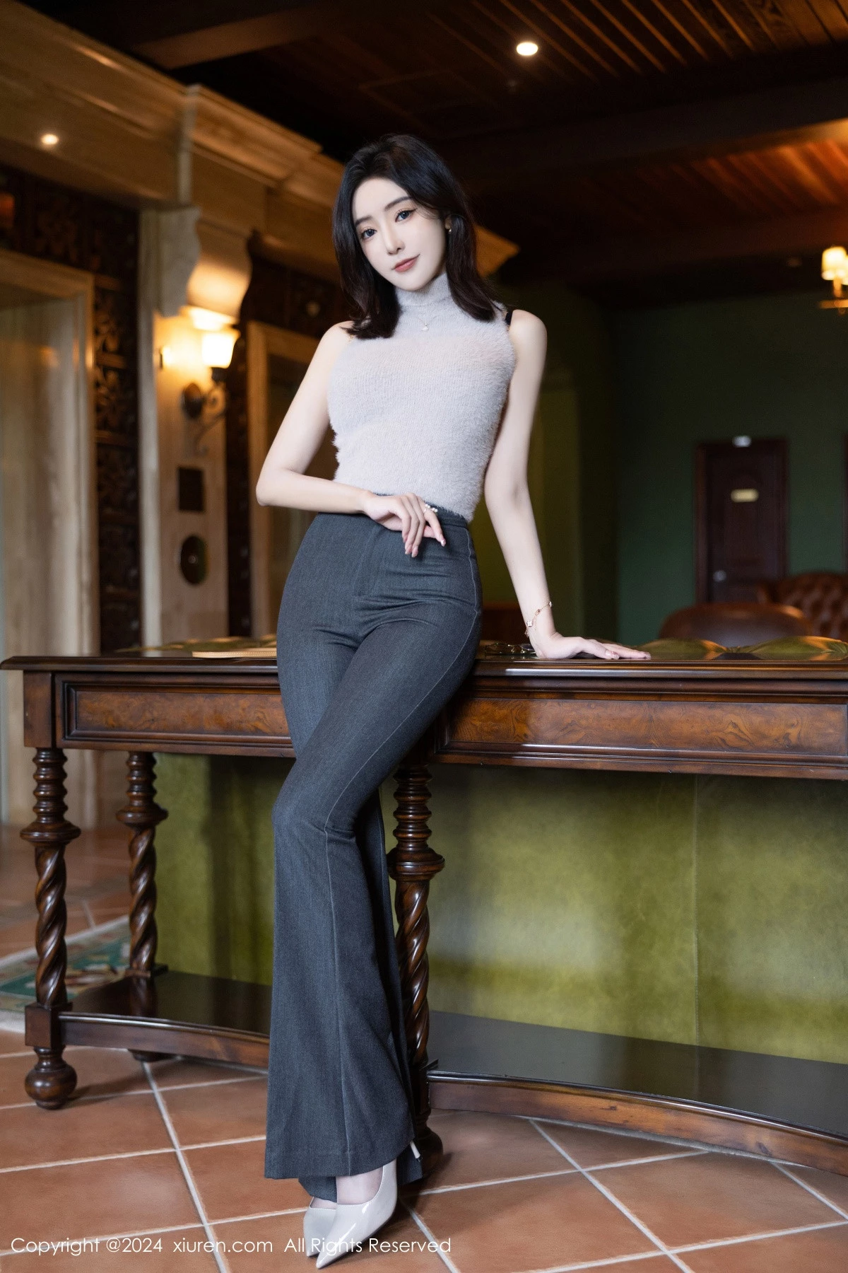 秀人集.com_[XiuRen秀人网]No.8451_女神王馨瑶yanni私房性感豹纹内衣配超薄黑丝秀完美身材诱惑写真80P