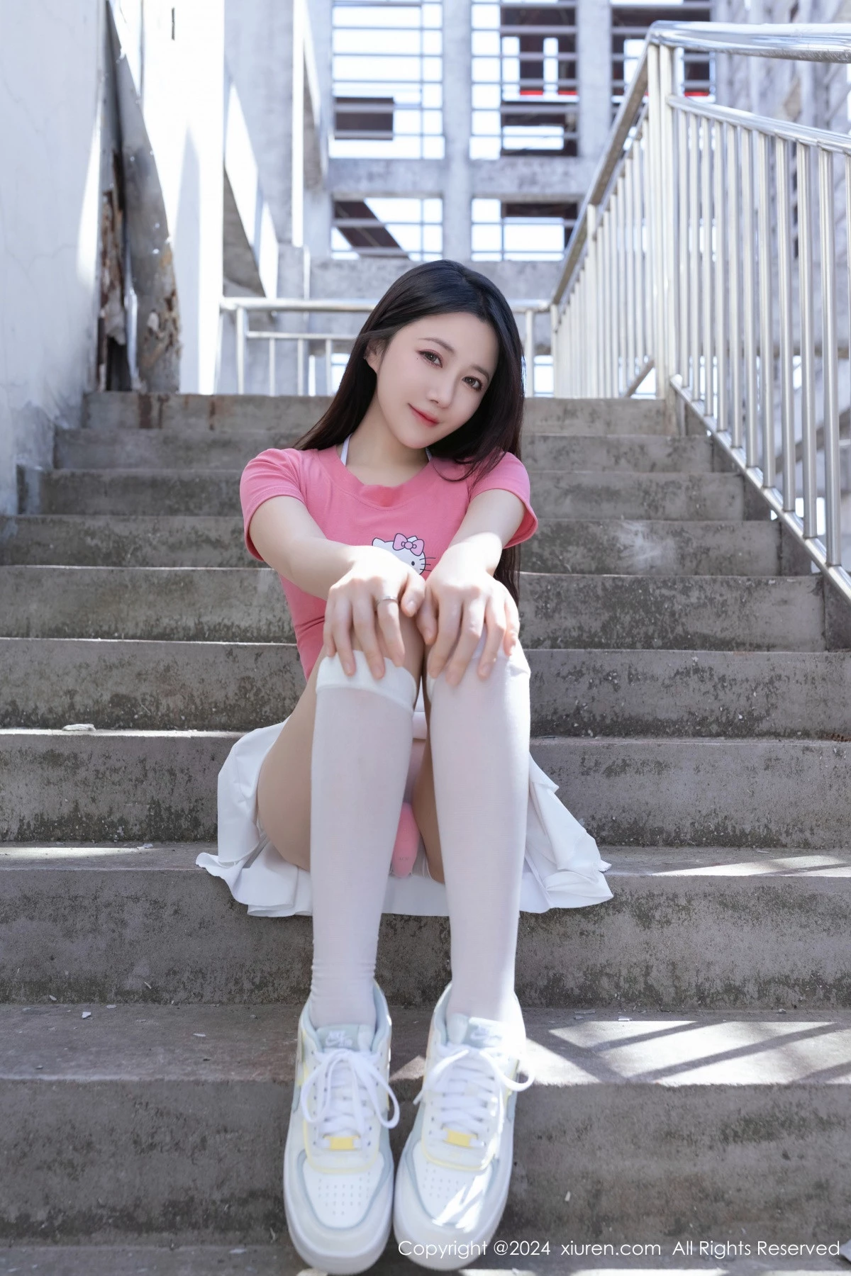 秀人集.com_[XiuRen秀人网]No.8457_模特鱼子酱Fish粉色上衣配白色短裙露性感白色内衣完美诱惑写真80P