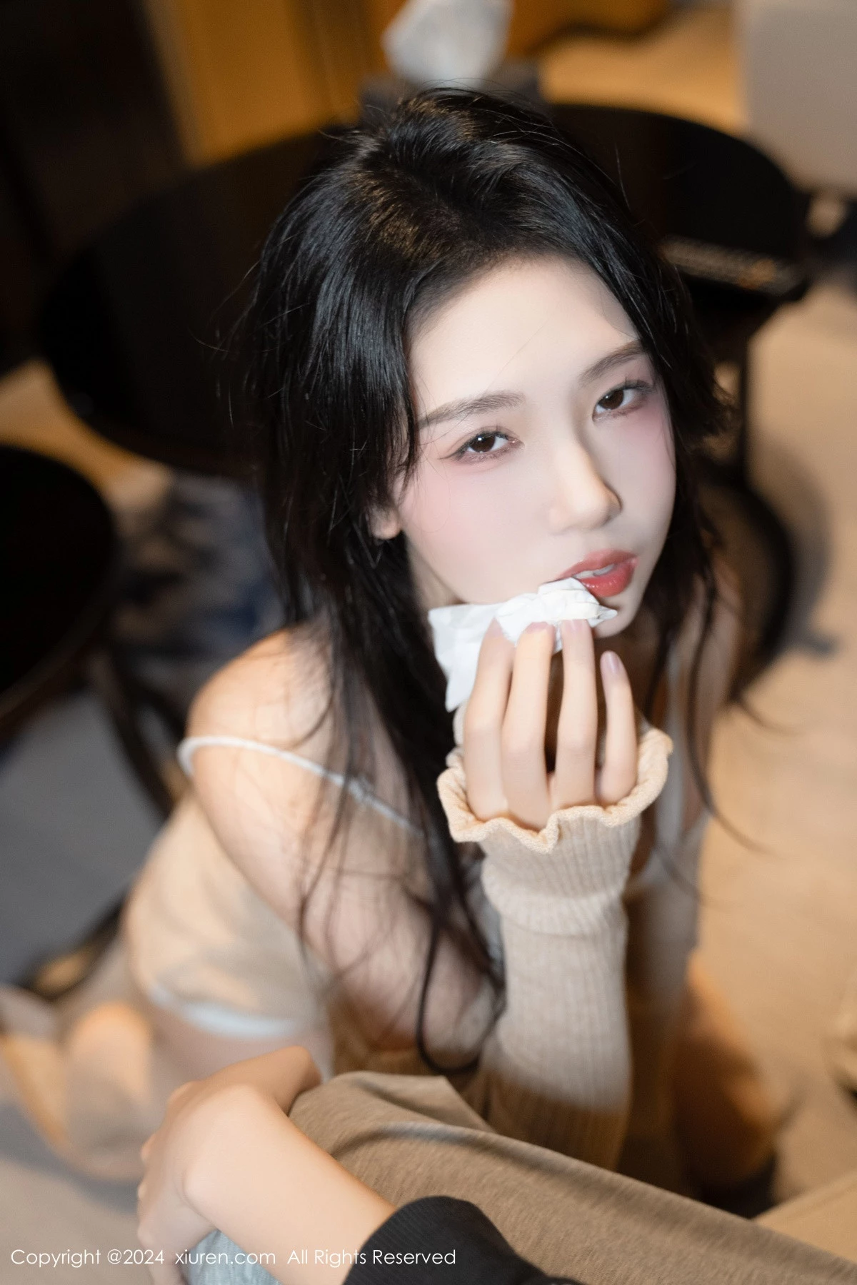 秀人集.com_[XiuRen秀人网]No.8455_模特利世性感杏色上衣露白色内衣配原色丝袜秀曼妙身姿诱惑写真86P