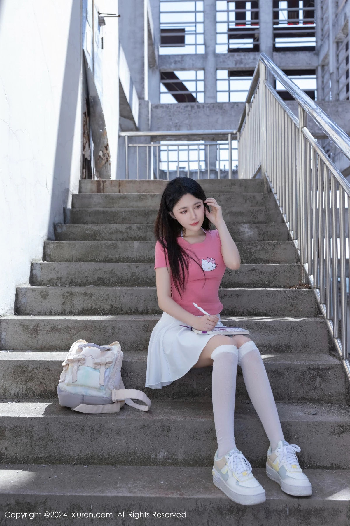 秀人集.com_[XiuRen秀人网]No.8457_模特鱼子酱Fish粉色上衣配白色短裙露性感白色内衣完美诱惑写真80P