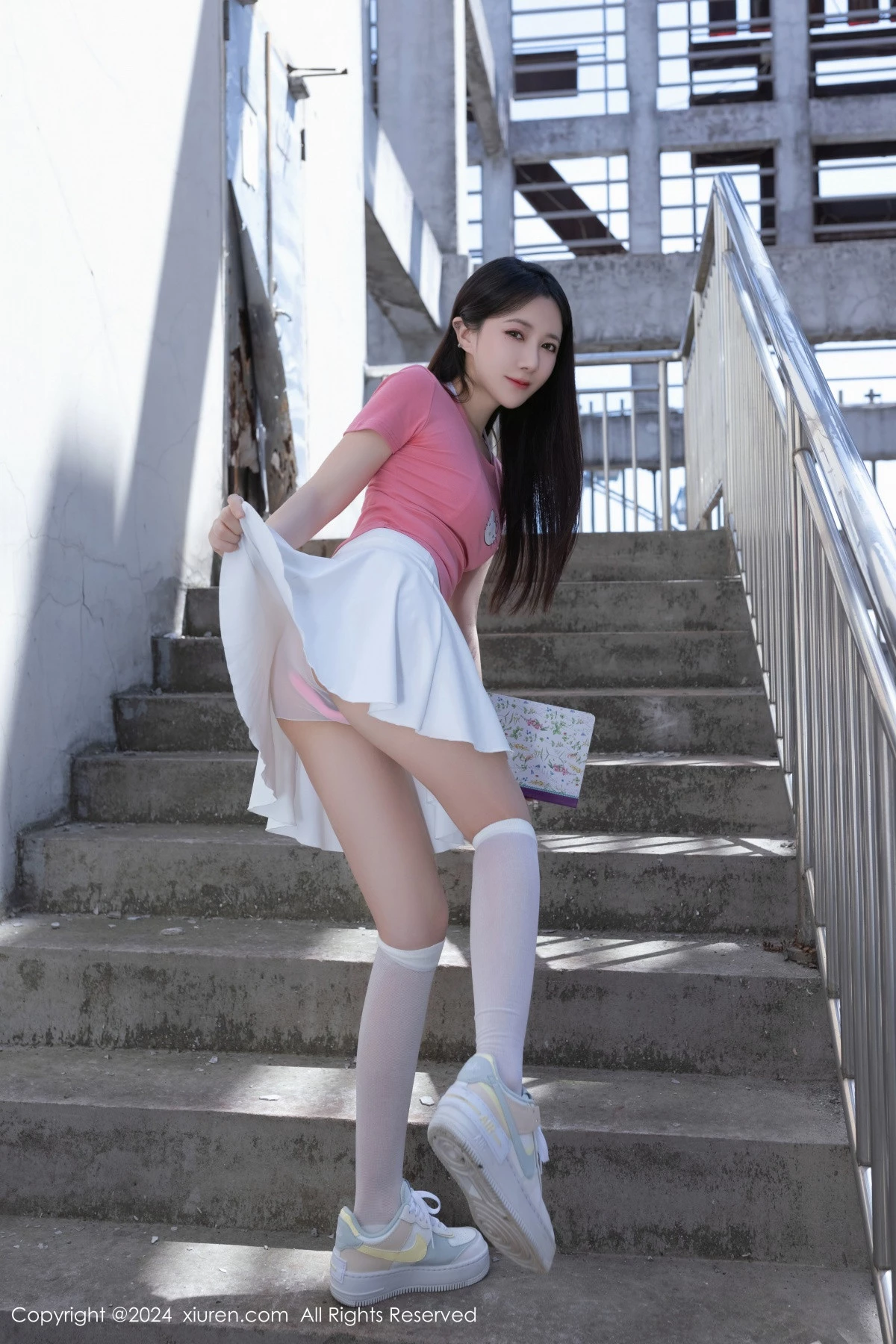 秀人集.com_[XiuRen秀人网]No.8457_模特鱼子酱Fish粉色上衣配白色短裙露性感白色内衣完美诱惑写真80P