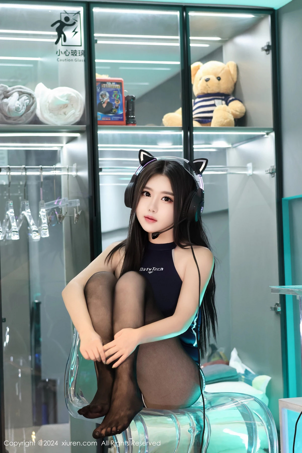 秀人集.com_[XiuRen秀人网]No.8432_模特小薯条nienie性感蓝色连体衣配超薄黑丝秀曼妙身姿诱惑写真84P