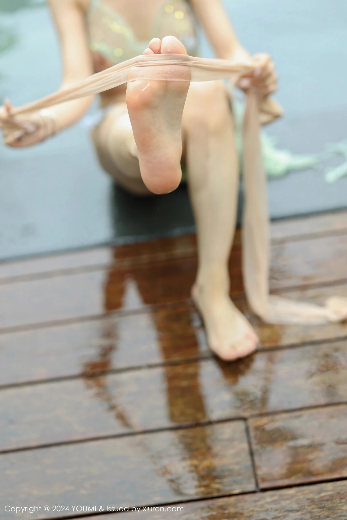 秀人集.com_[YouMi尤蜜荟]Vol.1054_模特林幼一性感浅绿色轻透服饰配超薄肉丝秀丰腴身材诱惑写真70P