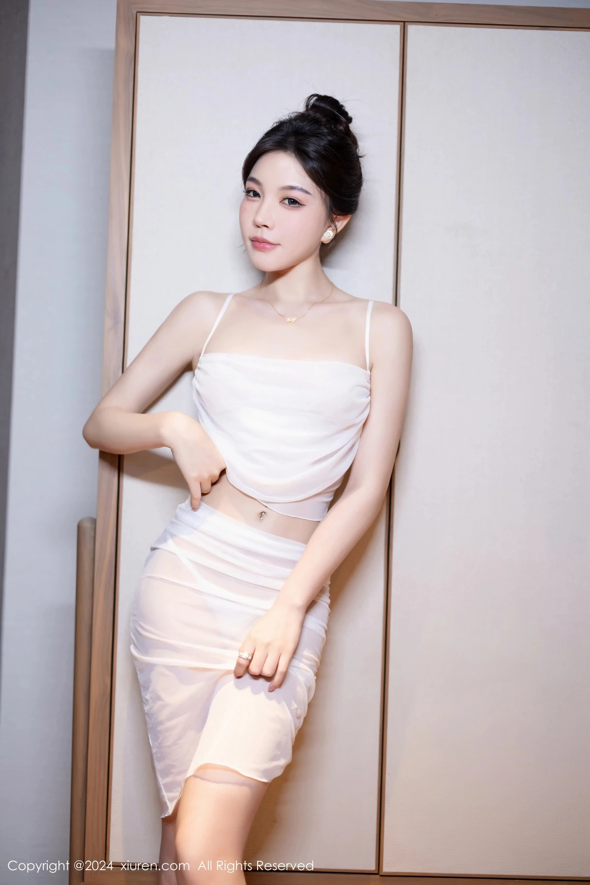 秀人集.com_[XiuRen秀人网]No.8491_女神徐莉芝Booty性感杏色连衣短裙配白丝袜秀曼妙身姿迷人写真85P