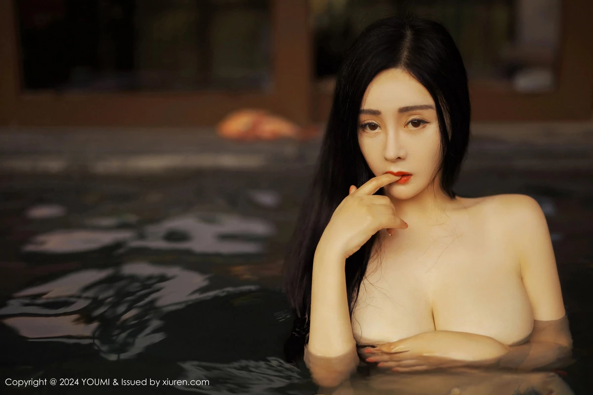 秀人集.com_[YouMi尤蜜荟]Vol.1058_模特允爾性感红色连衣短裙露粉色内衣秀丰腴身姿撩人诱惑写真51P