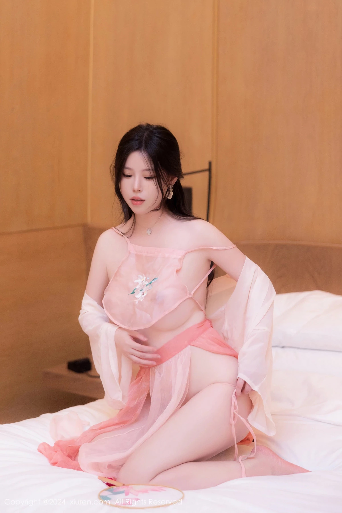 秀人集.com_[XiuRen秀人网]No.8503_模特白茹雪私房性感粉色薄纱古装服饰秀丰腴身材撩人诱惑写真73P