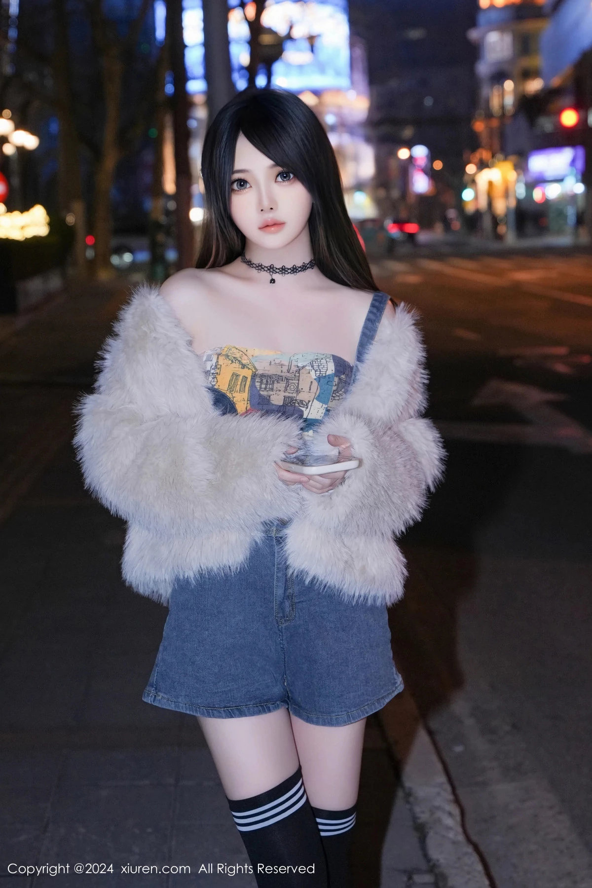 秀人集.com_[XiuRen秀人网]No.8508_模特林月月性感抹胸牛仔背带服配黑色腿袜秀完美身材迷人写真63P