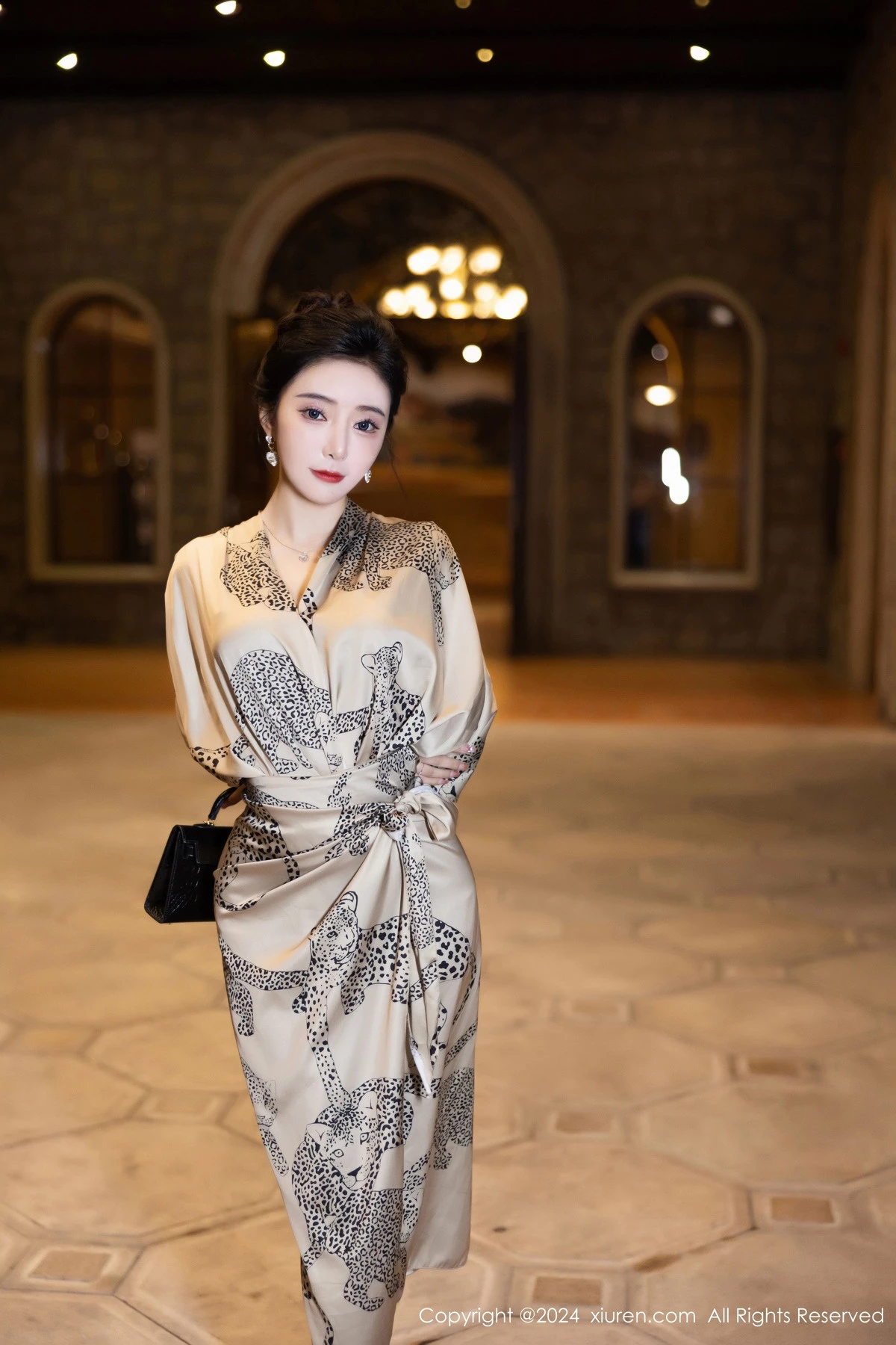 秀人集.com_[XiuRen秀人网]No.8510_女神王馨瑶yanni性感睡衣露灰绿色内衣配超薄黑丝完美诱惑写真82P