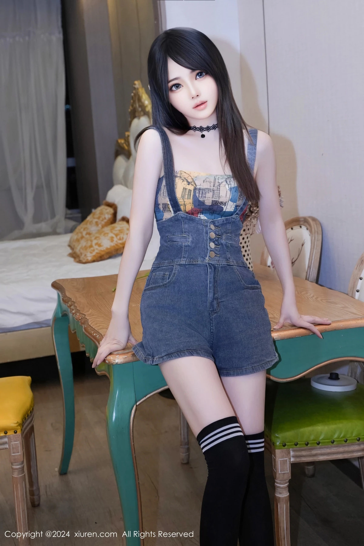 秀人集.com_[XiuRen秀人网]No.8508_模特林月月性感抹胸牛仔背带服配黑色腿袜秀完美身材迷人写真63P