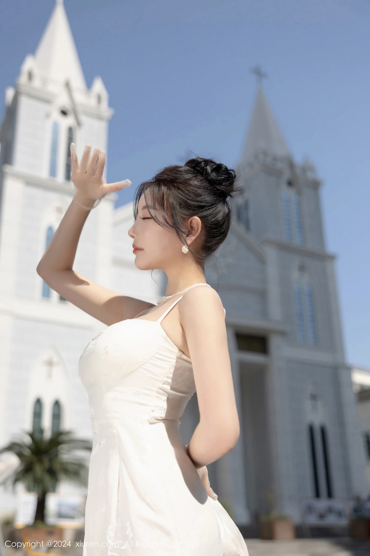 秀人集.com_[XiuRen秀人网]No.8538_女神杨晨晨Yome性感白色连衣裙配白色丝袜秀完美身材诱惑写真81P