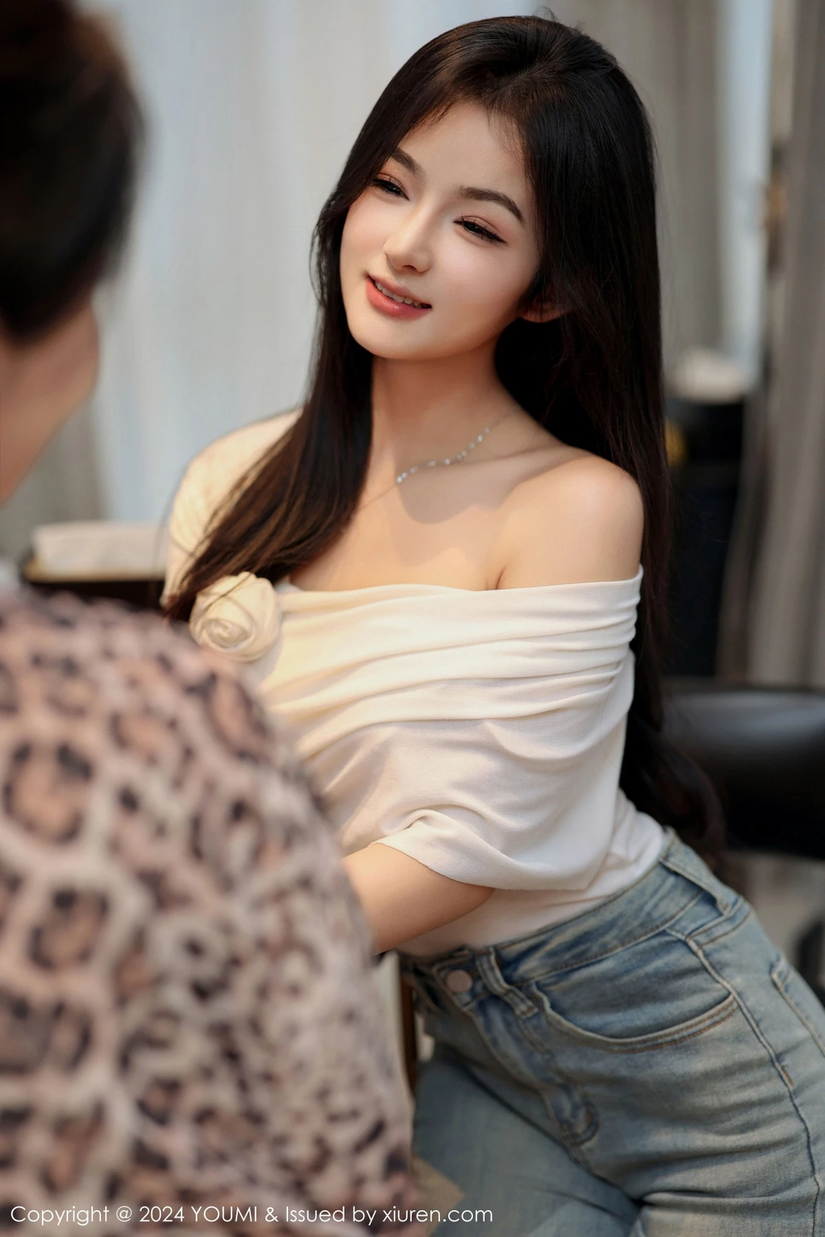 秀人集.com_[YouMi尤蜜荟]Vol.1061_模特合集谭小灵私房性感白色上衣配牛仔裤秀曼妙身姿诱惑写真99P