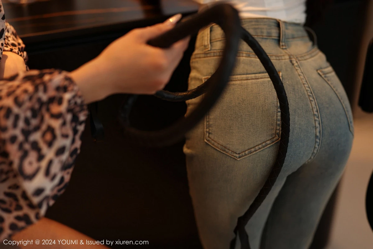 秀人集.com_[YouMi尤蜜荟]Vol.1061_模特合集谭小灵私房性感白色上衣配牛仔裤秀曼妙身姿诱惑写真99P