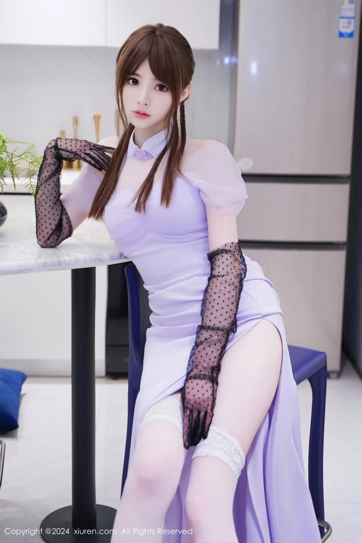 秀人集.com_[XiuRen秀人网]No.8519_模特梦灵儿Mini性感紫色连衣长裙配白丝袜秀惹火身段诱惑写真47P