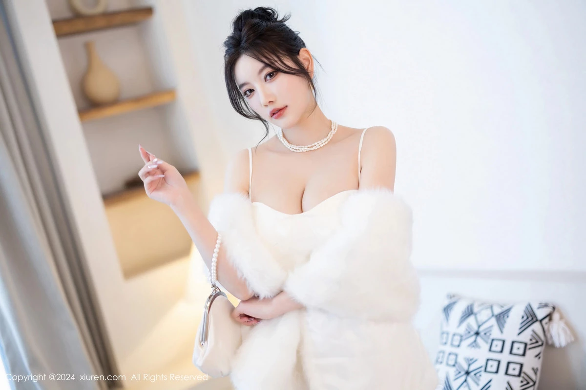 秀人集.com_[XiuRen秀人网]No.8538_女神杨晨晨Yome性感白色连衣裙配白色丝袜秀完美身材诱惑写真81P