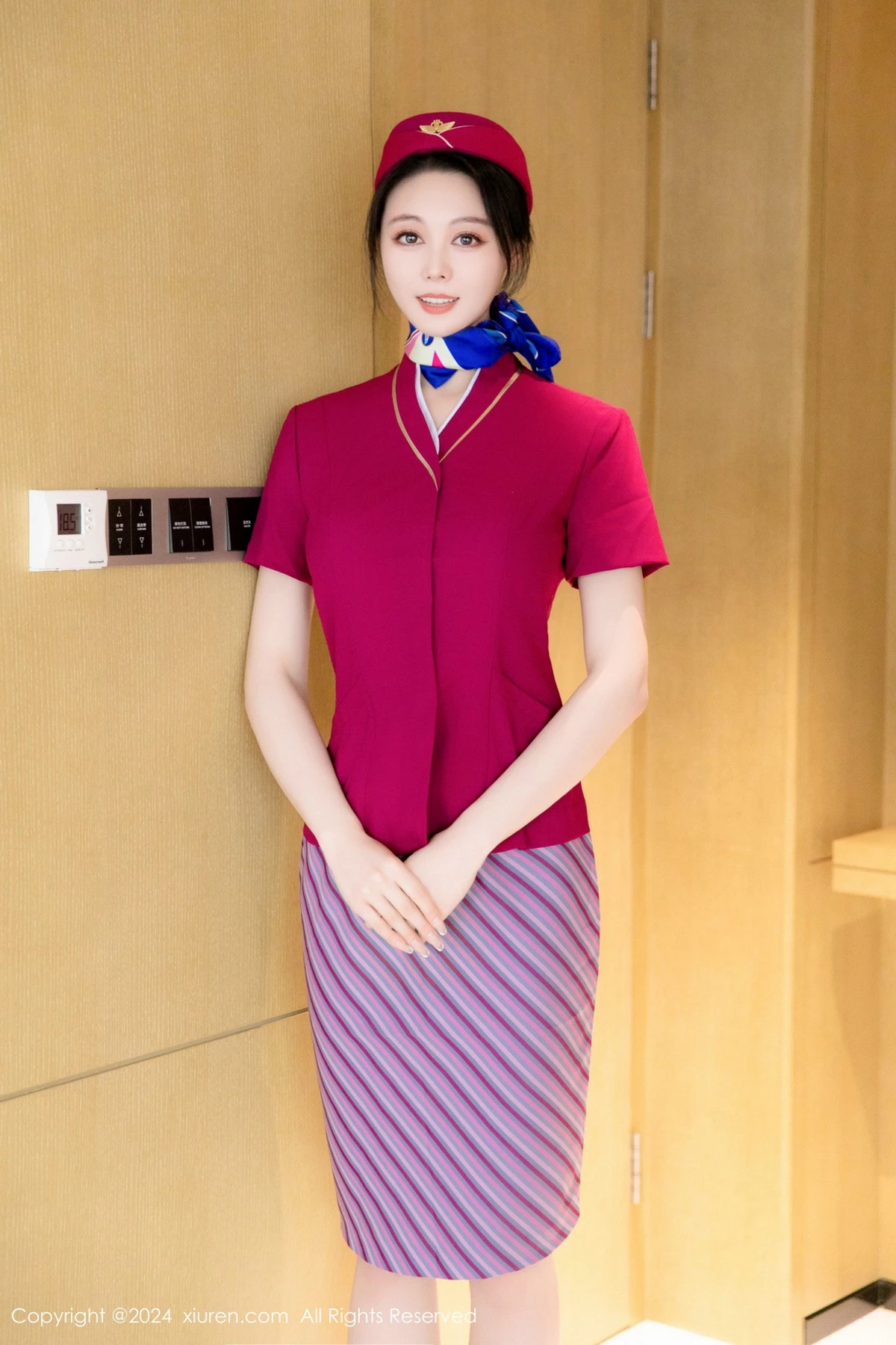 秀人集.com_[XiuRen秀人网]No.8563_模特清妙性感空姐制服配超薄无内肉丝秀完美身材迷人美腿写真89P