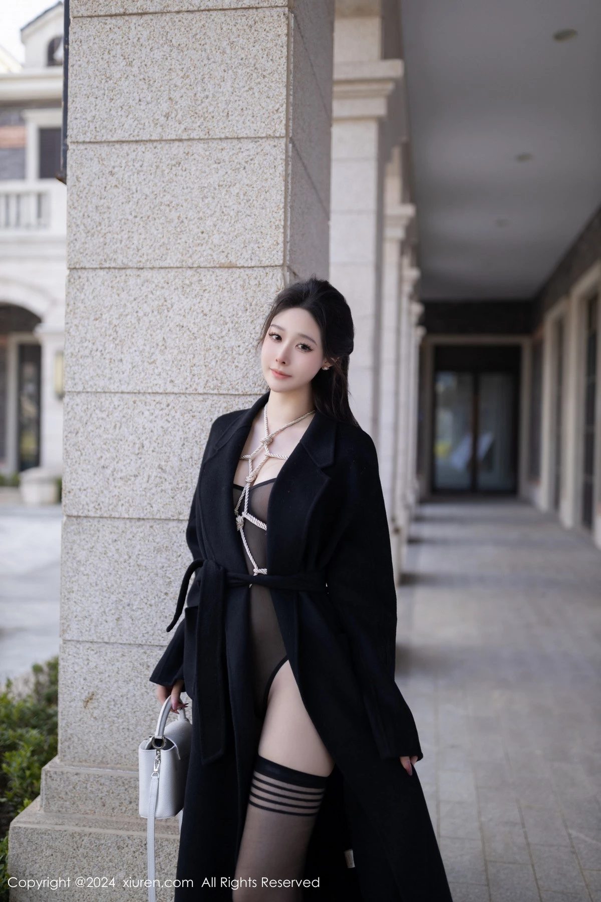 秀人集.com_[XiuRen秀人网]No.8552_模特小逗逗性感黑色薄纱连体衣情趣捆绑秀惹火身材撩人诱惑写真80P