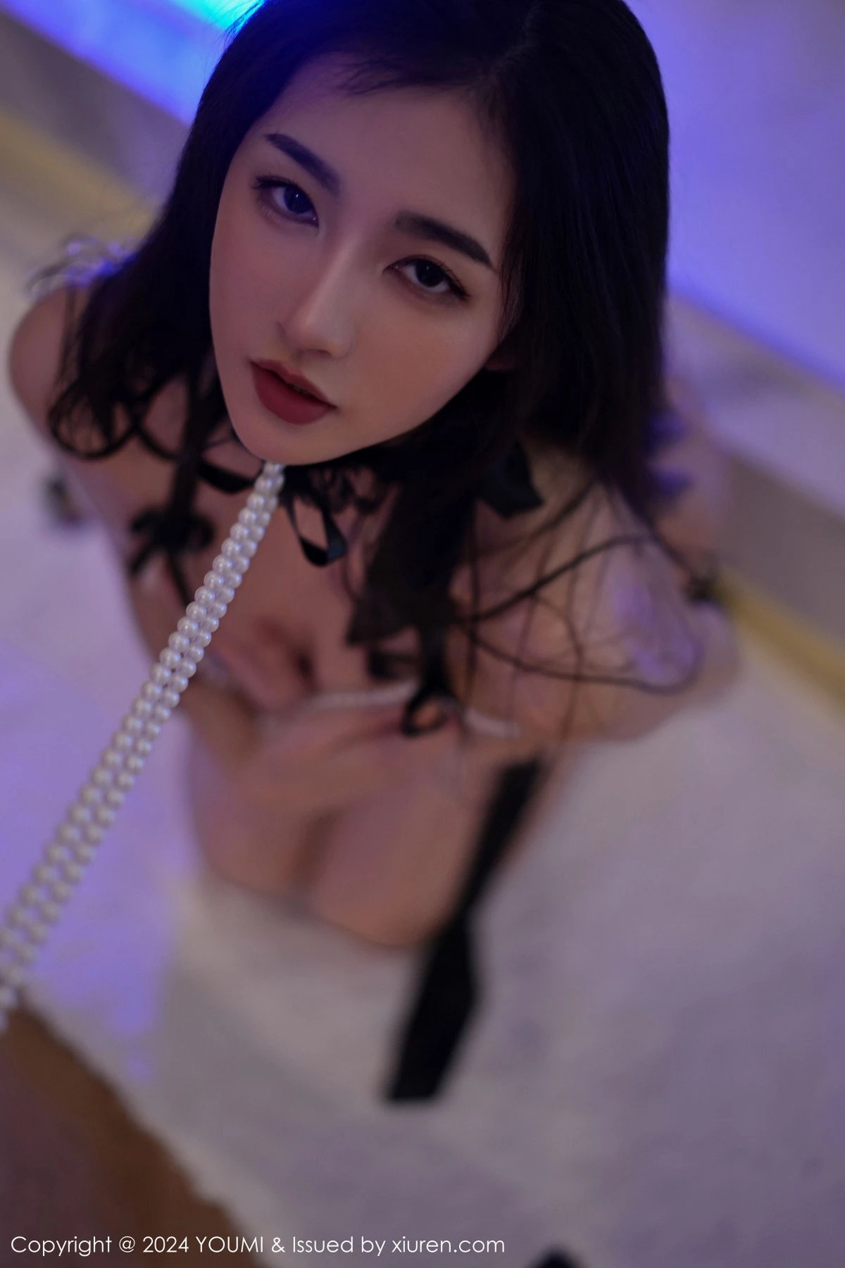 秀人集.com_[YouMi尤蜜荟]Vol.1064_模特鱼尾fish性感黑色风衣露黑色情趣服配超薄黑丝极致魅惑写真95P