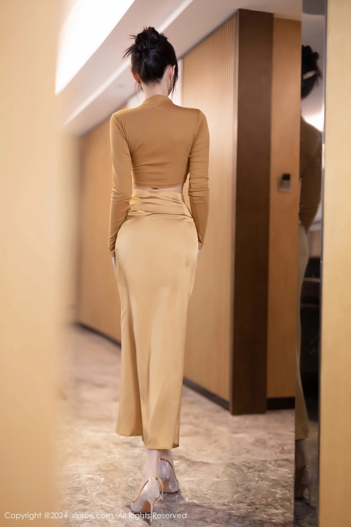 秀人集.com_[XiuRen秀人网]No.8574_模特玥儿玥性感黄色长裙配原色丝袜+黑色情趣内衣惹火诱惑写真81P