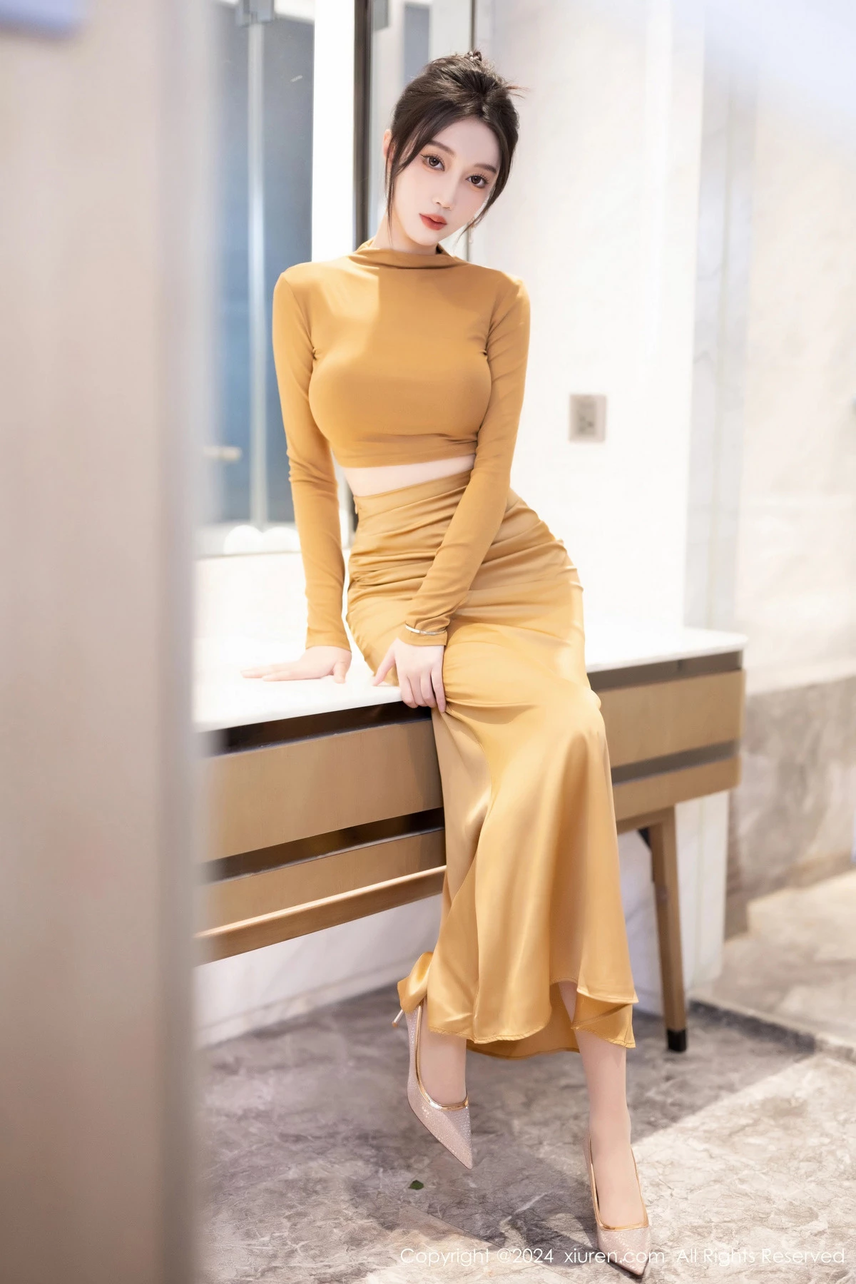 秀人集.com_[XiuRen秀人网]No.8574_模特玥儿玥性感黄色长裙配原色丝袜+黑色情趣内衣惹火诱惑写真81P