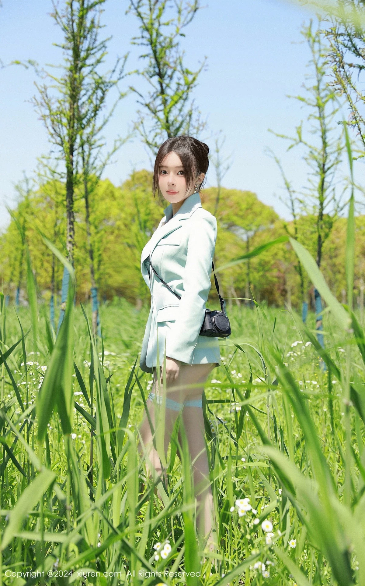 秀人集.com_[XiuRen秀人网]No.8601_模特小薯条nienie户外浅绿色内衣配超薄肉丝秀曼妙身姿诱惑写真59P