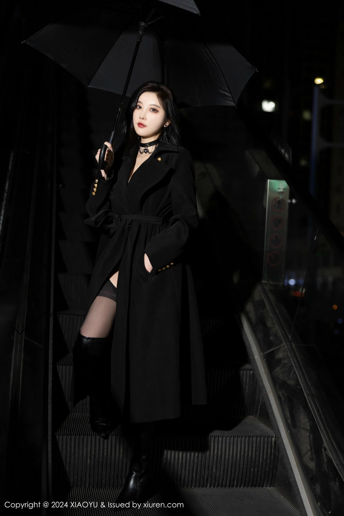 秀人集.com_[XiaoYu画语界]Vol.1241_女神杨晨晨Yome黑色外套露性感黑色皮质内衣秀丰腴身材诱惑写真85P