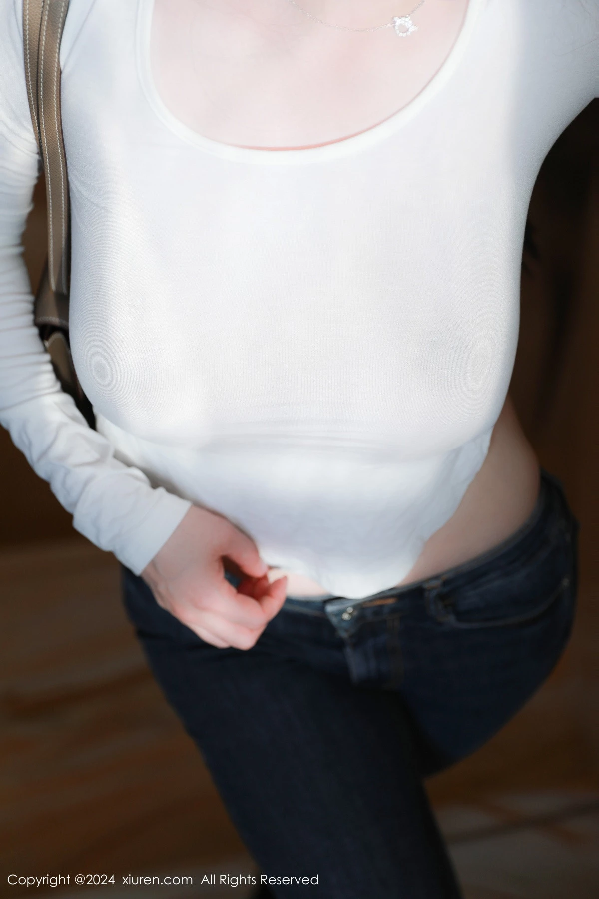 秀人集.com_[XiuRen秀人网]No.8618_模特白茹雪性感白T恤配牛仔长裤露超薄黑丝秀丰腴身材诱惑写真82P
