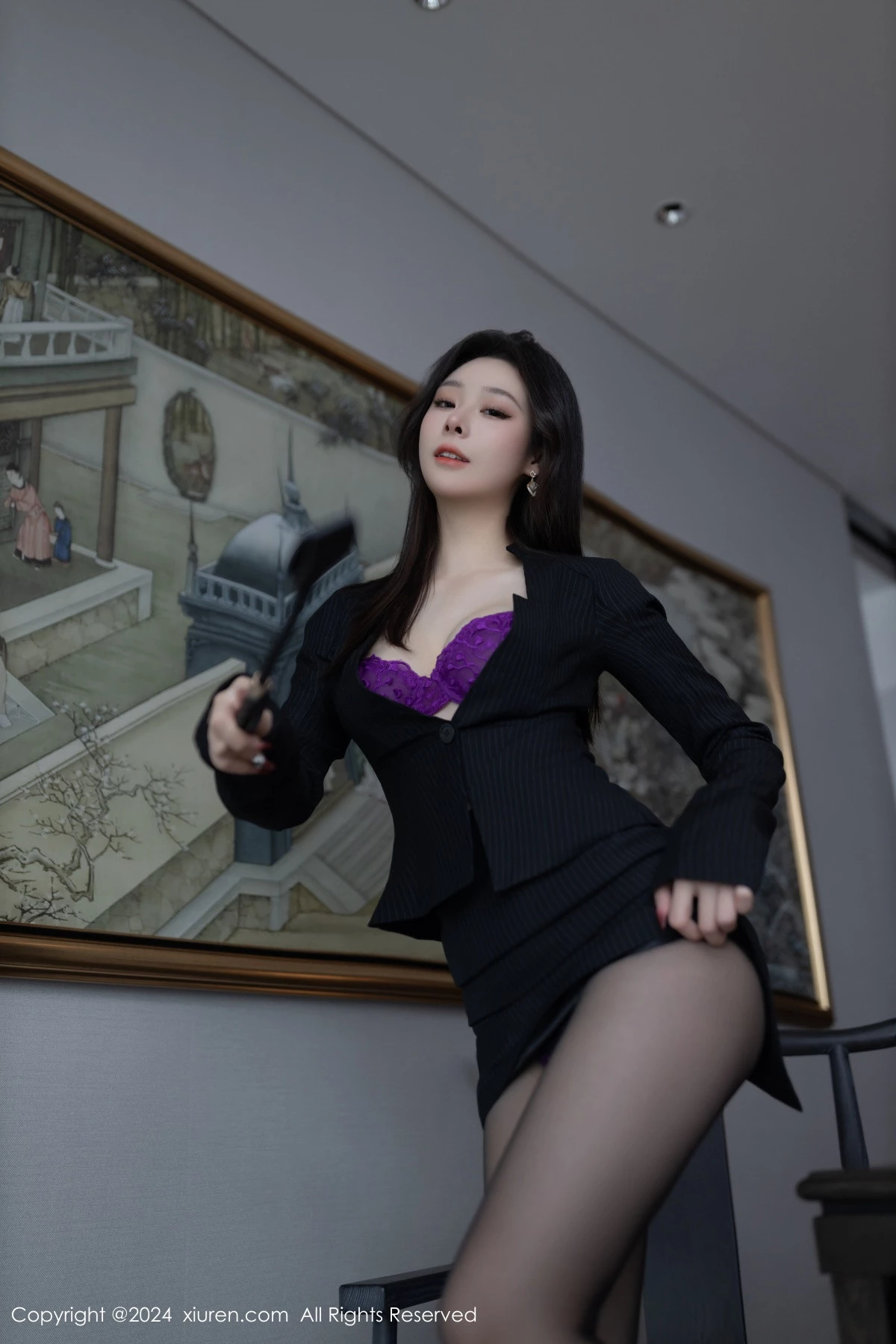 秀人集.com_[XiuRen秀人网]No.8626_模特小逗逗黑色秘书OL服饰露紫色内衣配超薄黑丝极致魅惑写真81P