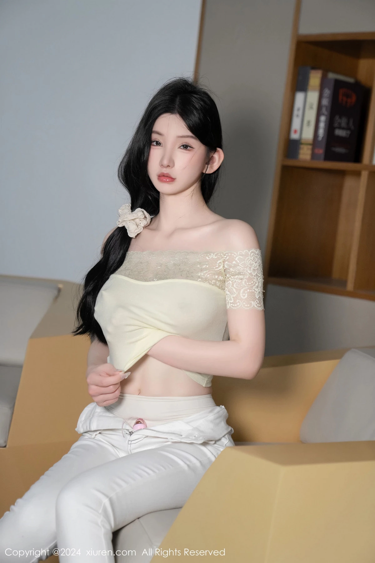 秀人集.com_[XiuRen秀人网]No.8633_女神周于希Sally图书馆场景白色长裤露超薄肉丝秀美腿诱惑写真91P