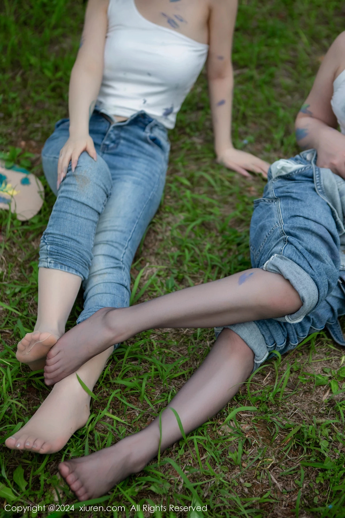 秀人集.com_[XiuRen秀人网]No.8638_模特合集豆瓣酱户外性感白T配牛仔裤露超薄丝袜秀美腿诱惑写真73P