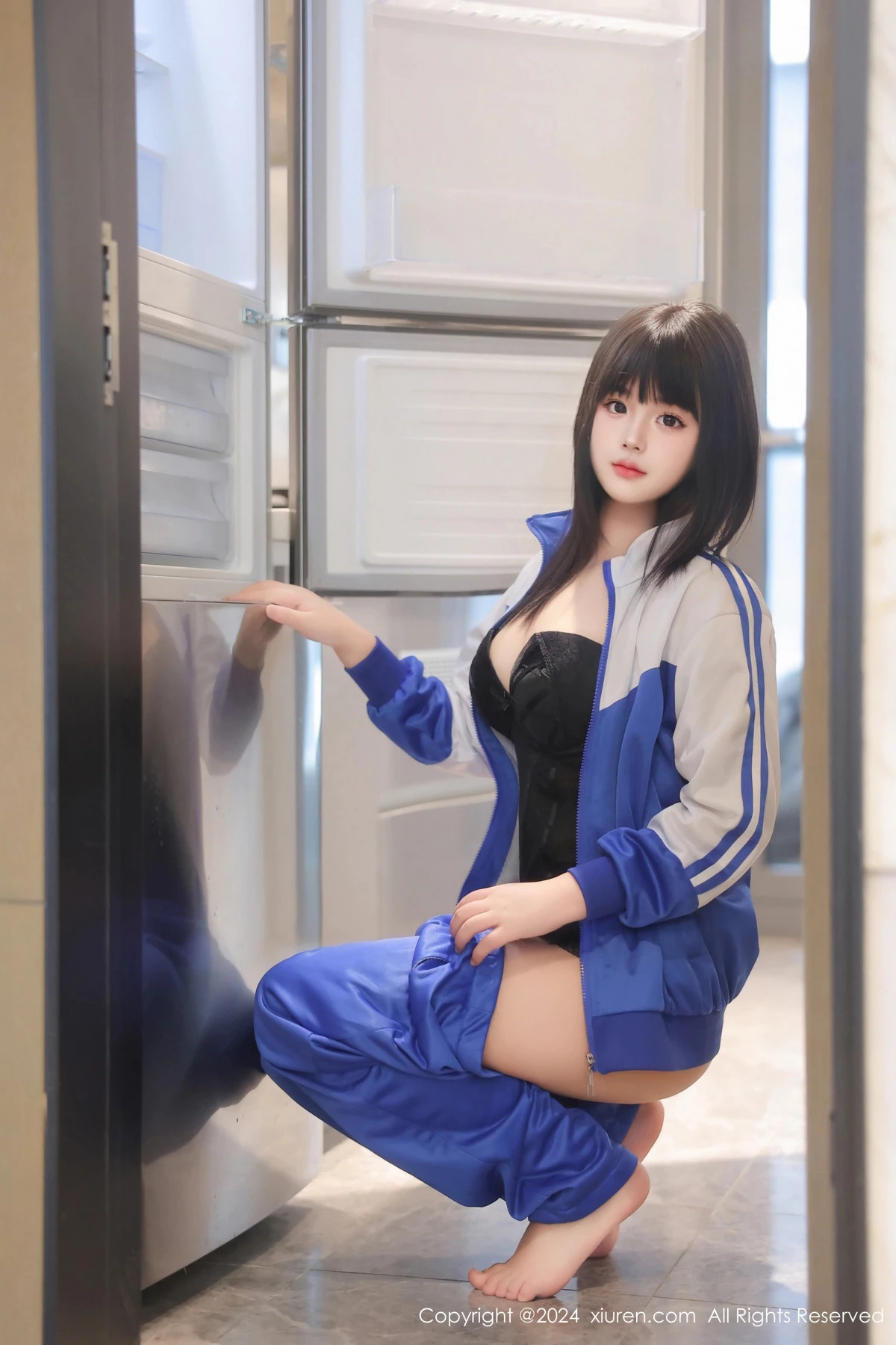 秀人集.com_[XiuRen秀人网]No.8648_模特徐若兮性感学生装露黑色蕾丝情趣内衣秀曼妙身姿诱惑写真78P