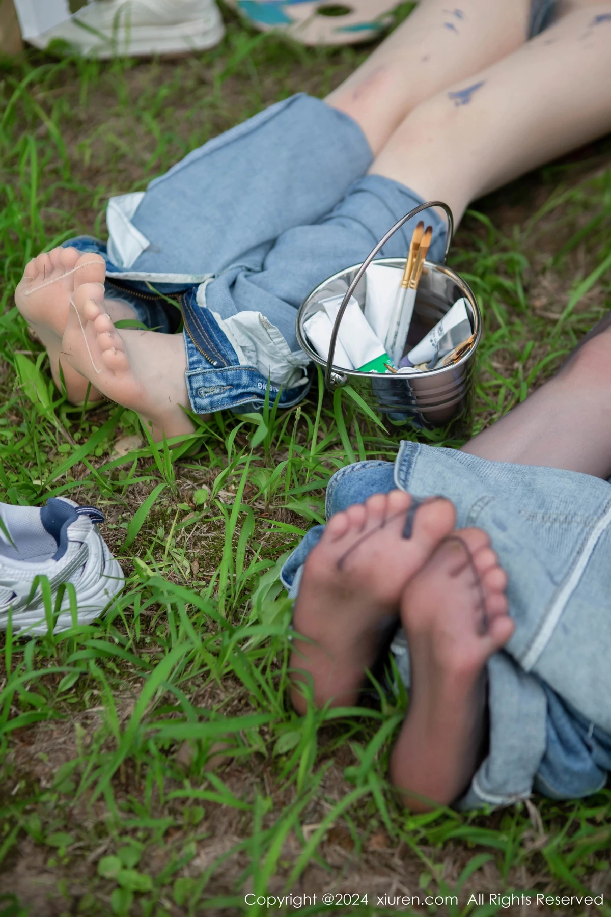 秀人集.com_[XiuRen秀人网]No.8638_模特合集豆瓣酱户外性感白T配牛仔裤露超薄丝袜秀美腿诱惑写真73P