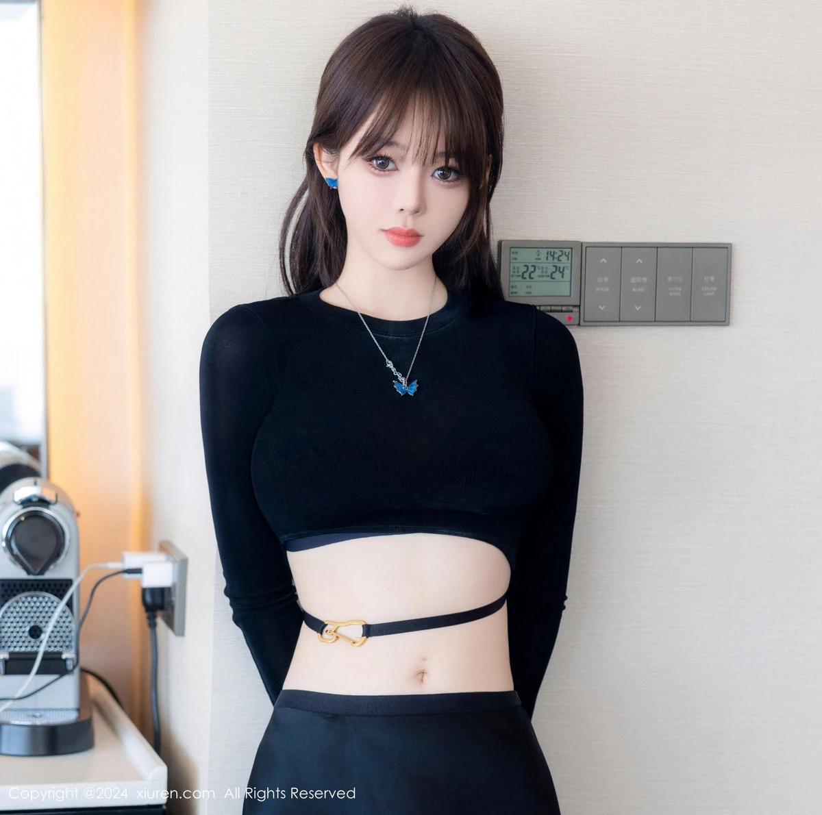 秀人集.com_[XiuRen秀人网]No.8661_模特奶瓶性感黑色上衣配黑色长裙露粉黑内衣秀曼妙身姿诱惑写真83P